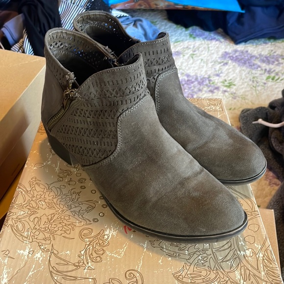 American Rag booties - Picture 1 of 8